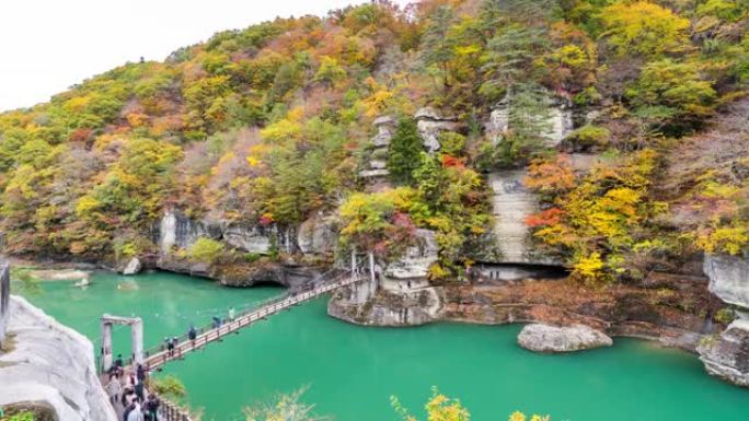 延时: 日本福岛Tonohetsuri的游客拥挤