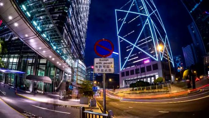 香港中国银行大厦商业中心区的夜间交通