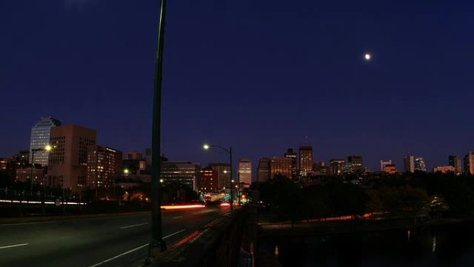波士顿车水马龙车流线夜景