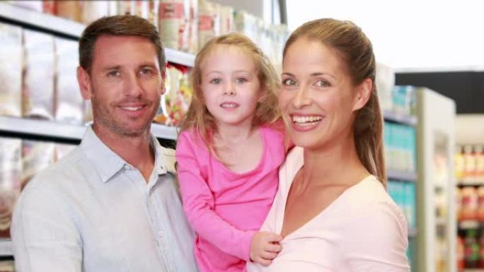 超市里的幸福家庭