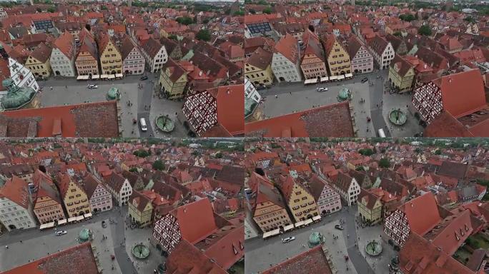 平移镜头: 空中行人拥挤的Rothenburg ob der Tauber Bavaria，德国