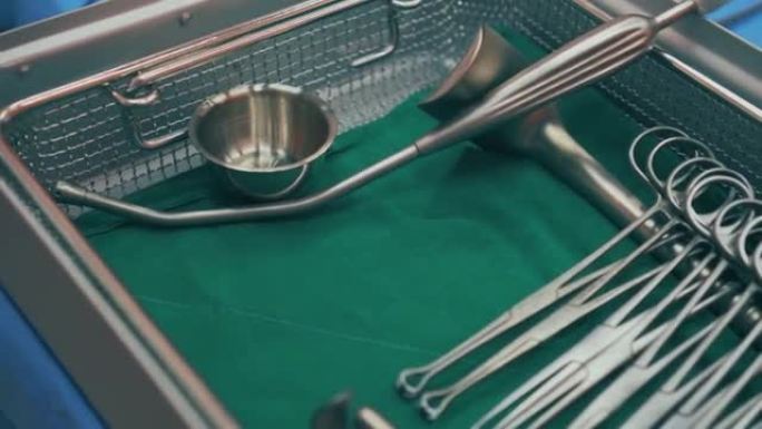 手术中的手术器械手术中的手术器械剪刀钳子