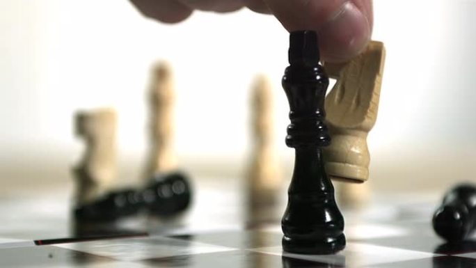 手用白骑士在国际象棋中击倒国王