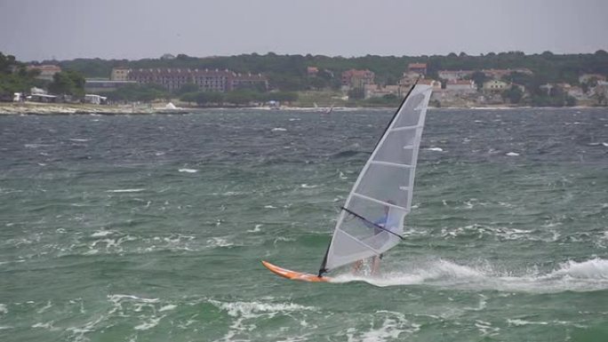 风帆冲浪