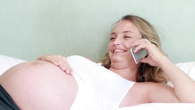 孕妇打电话