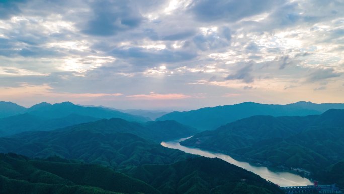 崇山峻岭丘陵大山青山绿水彩霞延时