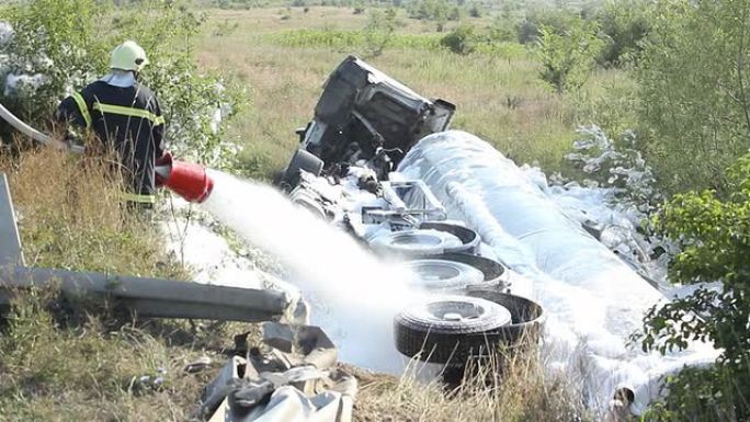 化学事故后的清理