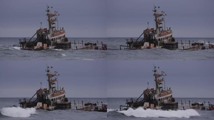 纳米比亚骨架海岸海浪冲刷沉船的4k视图