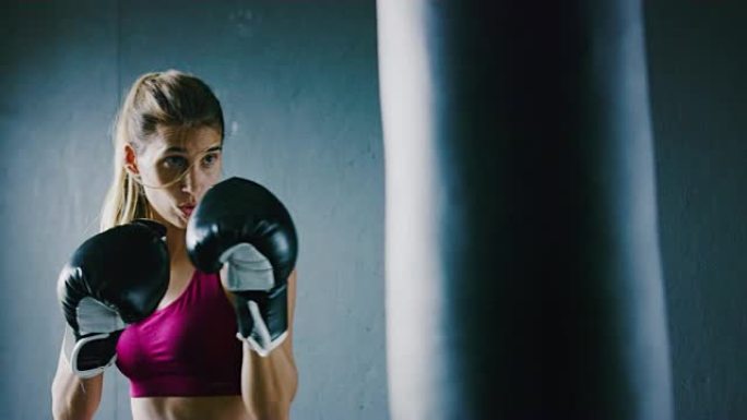 运动女子在健身房训练跆拳道