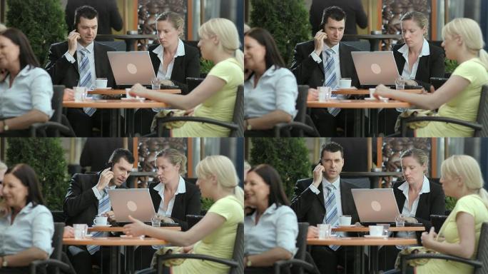 HD: 高管和他的秘书在户外工作