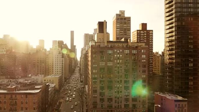 高楼林立的纽约城天际线。美国最大的城市