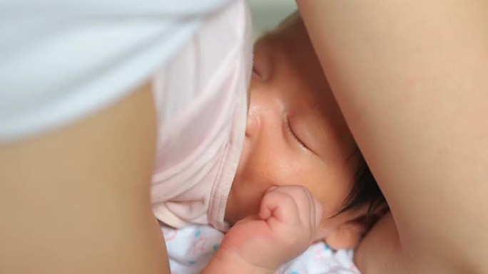 母乳喂养新生儿满月婴儿幼儿妈妈母乳奶妈