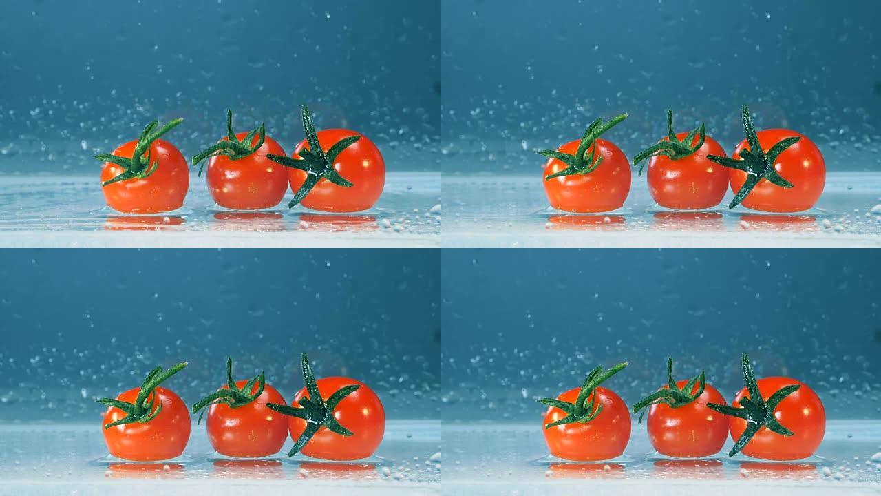 第三个番茄还被放到另外两个躺在潮湿的表面上
