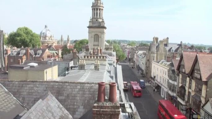 牛津城市天际线和屋顶的全景