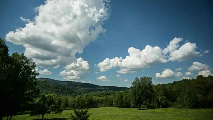 田园诗般的风景。青山绿水