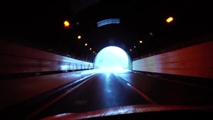 在隧道中行驶并在日本东北地区行驶的4k镜头