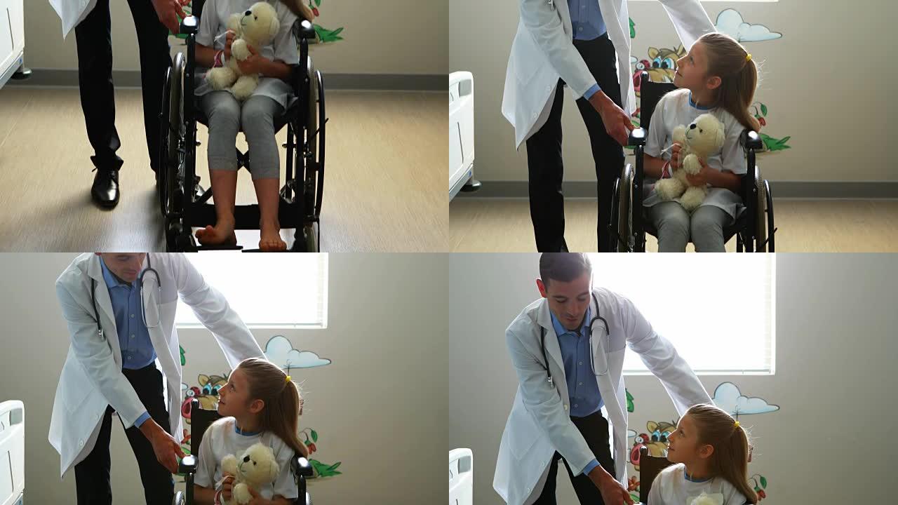 男医生在病房与儿童患者互动