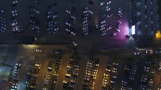 商场停车场夜间4k分辨率鸟瞰图