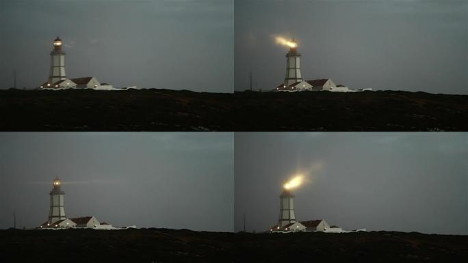 灯塔在雾中发出灯光信号
