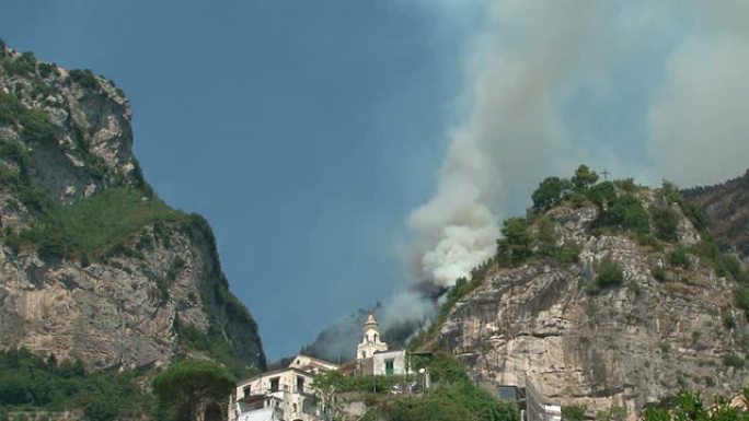 意大利阿马尔菲海岸山谷再次发生纵火案