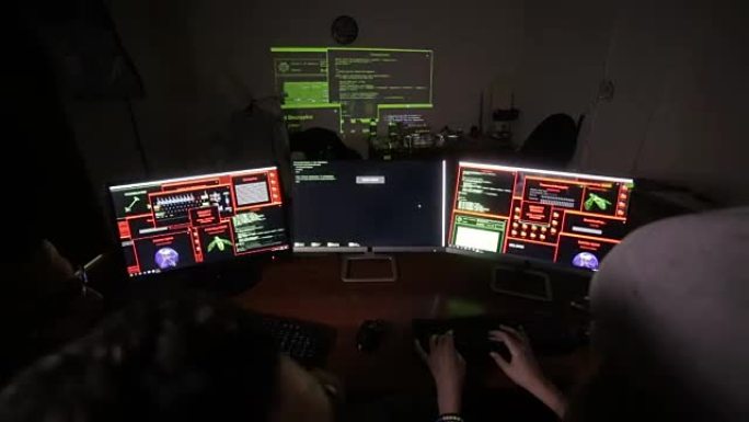 年轻的多种族计算机黑客团队进行黑客攻击，试图访问计算机系统