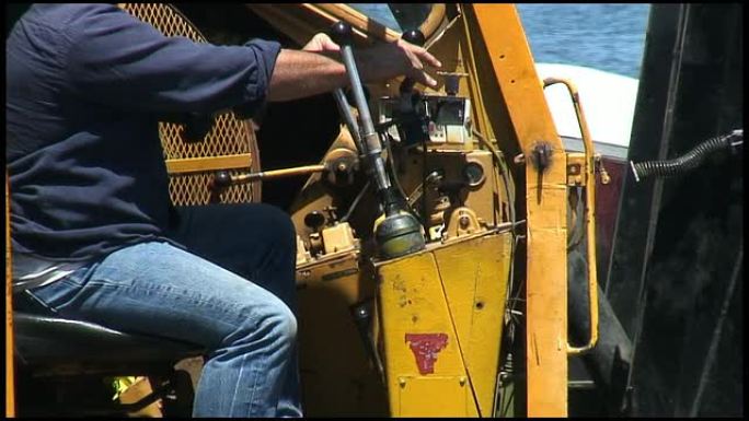 HD：施工挖掘机、起重机操作员