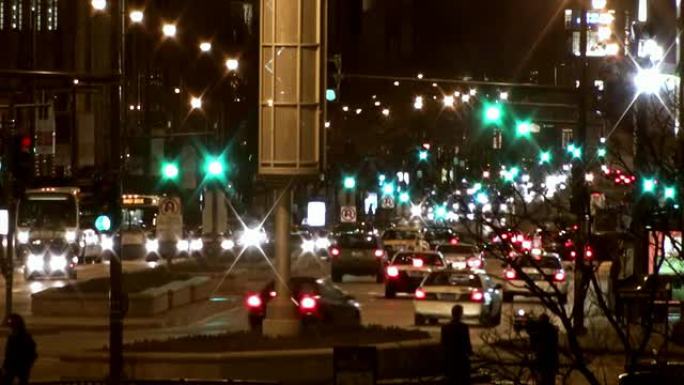 芝加哥密歇根大道的夜间交通
