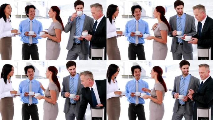 商务团队喝咖啡聊天