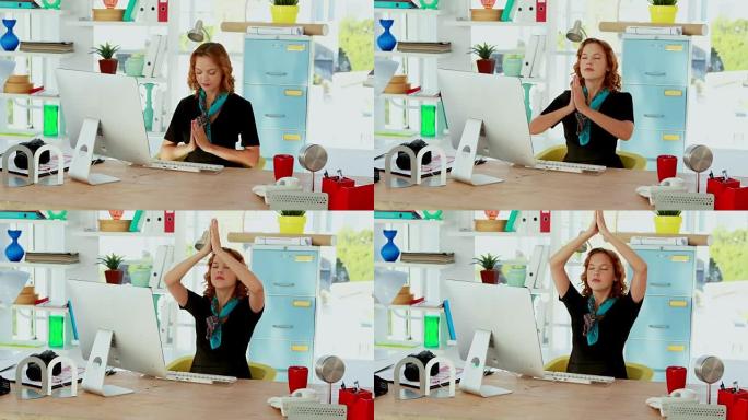 女主管在办公室做瑜伽