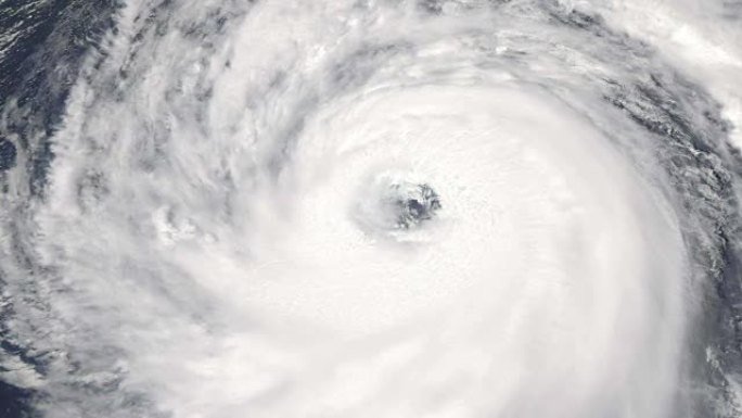 从太空看到来势汹汹的飓风。