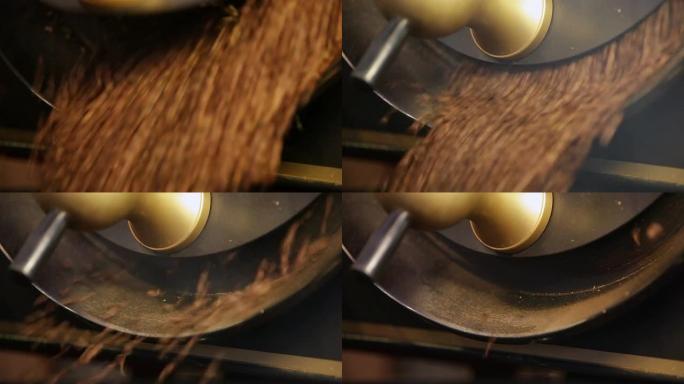 烘焙机中的咖啡豆