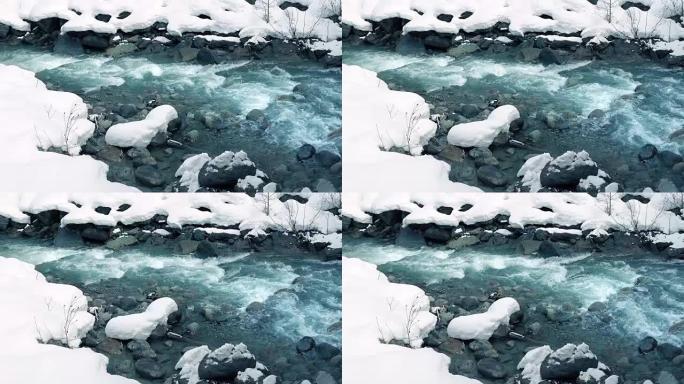 雪中冰冷的蓝山河