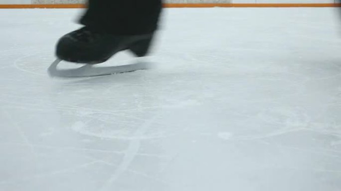 花式脚踩溜冰