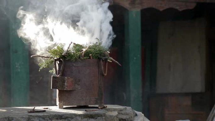 焚香，尼泊尔烟雾