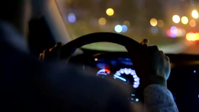 夜间驾驶行驶车窗外汽车第一视角