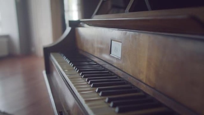 旧古典钢琴键盘特写