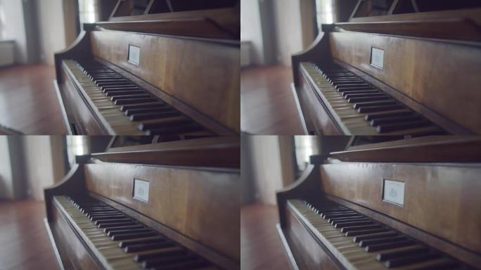 旧古典钢琴键盘特写