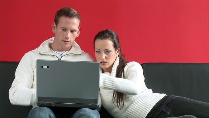 高清: 搭配笔记本电脑