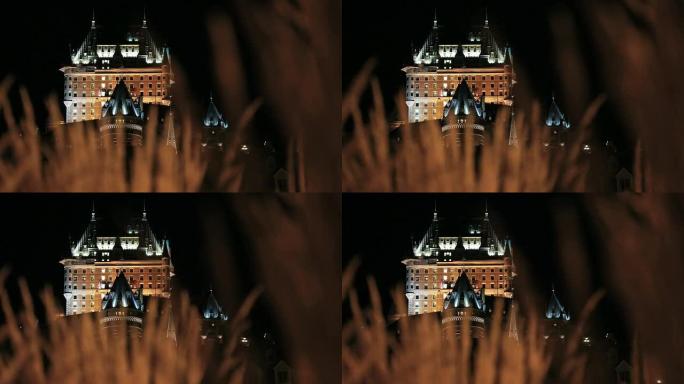魁北克市和弗龙特纳克城堡的夜晚