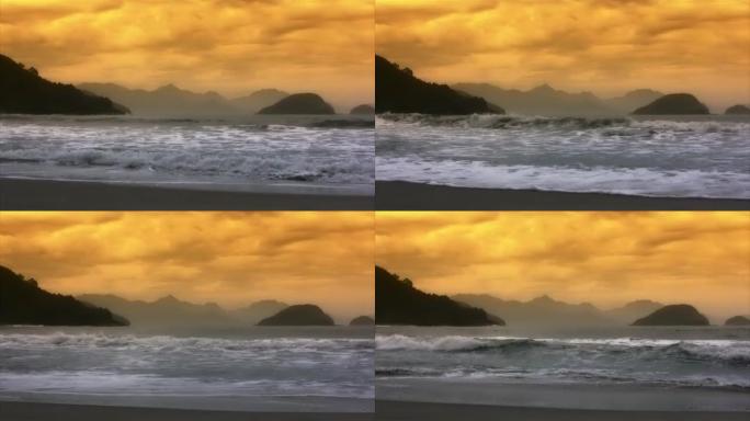 巴西的孤独海滩，日落，海浪和天空（高清）