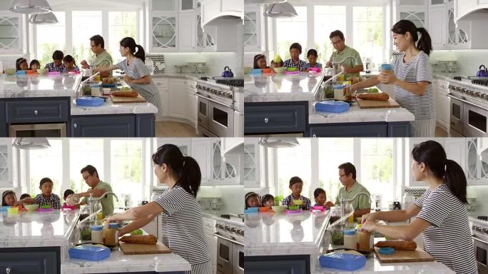 家庭在R3D上吃早餐并做午餐