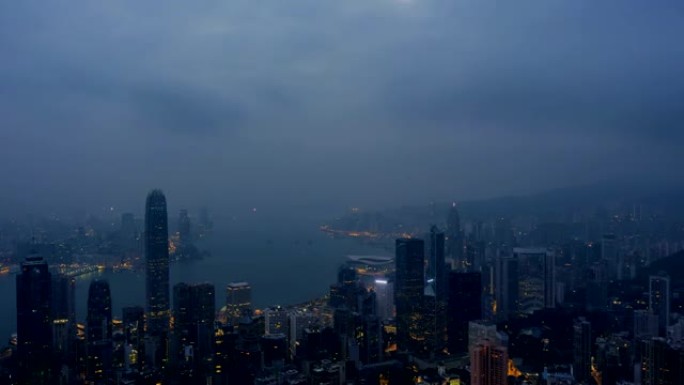 匹配日夜城市景观，在香港建立。