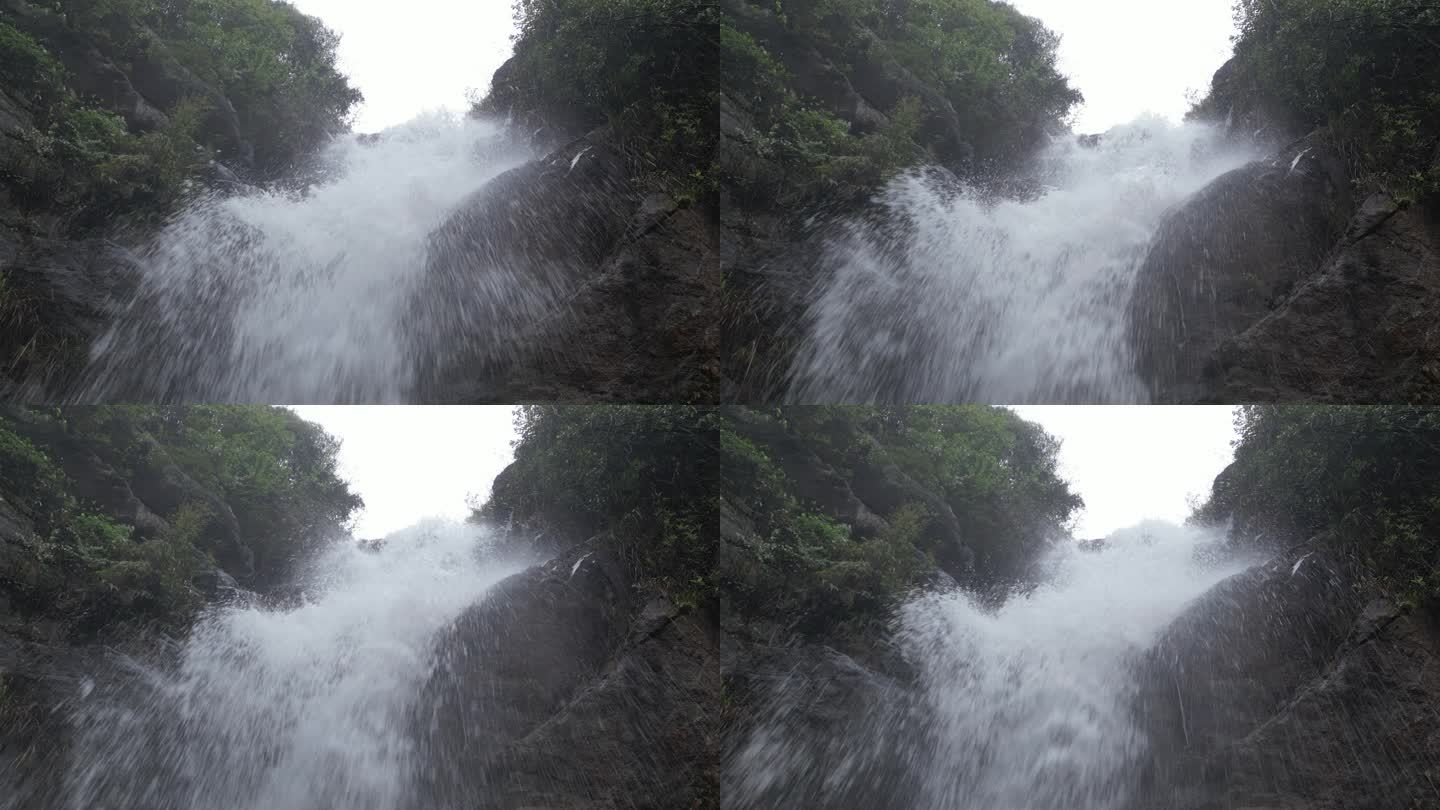 春季雨水   沉浸体验野生瀑布