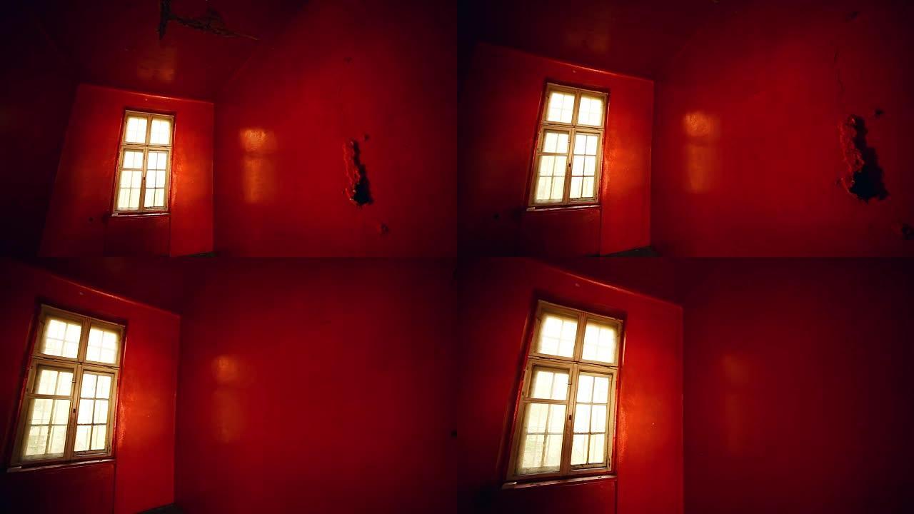 废弃的房子。带窗户的红色旧房间