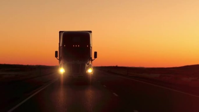 近距离镜头光斑: 半卡车在金色日落时直接驶入相机