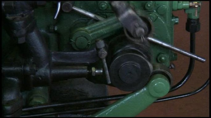 （HD1080）柴油发动机：4冲程，压燃式油型，1930年代