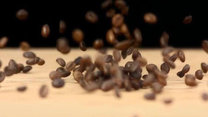 高清超级慢动作: 下降咖啡豆