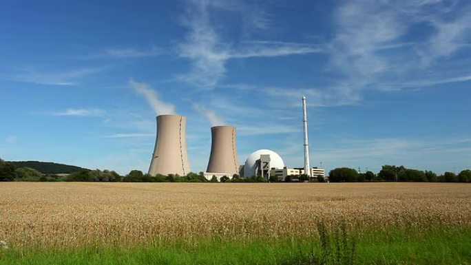核电站和麦田烟囱污染废气排放变暖核电站火