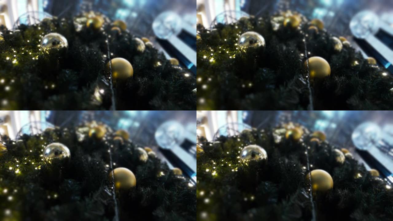 商场里的圣诞树-除夕
