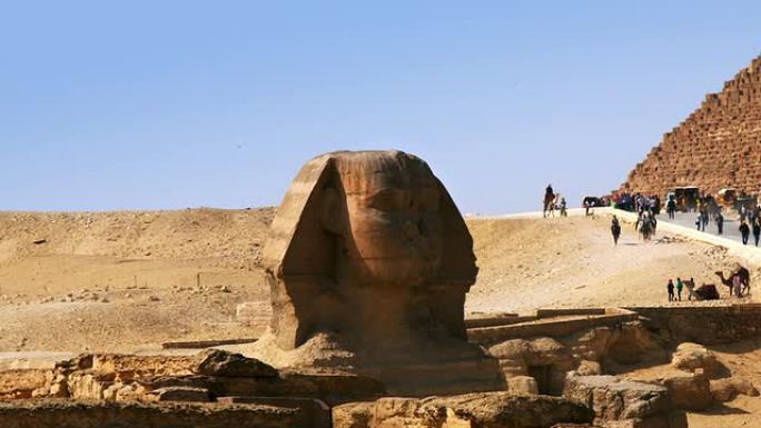 埃及开罗吉萨金字塔前的大狮身人面像